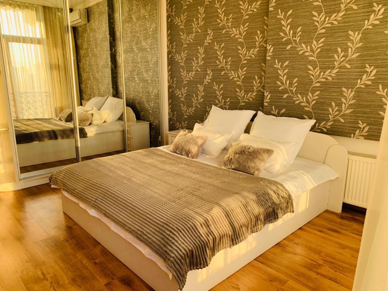 Arkadia Palace 2Bd Apartment Odessa Ngoại thất bức ảnh